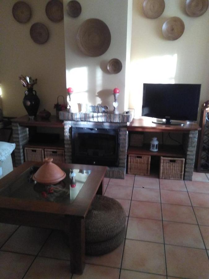 Chalet Con Encanto Villa Palomares del Rio Luaran gambar