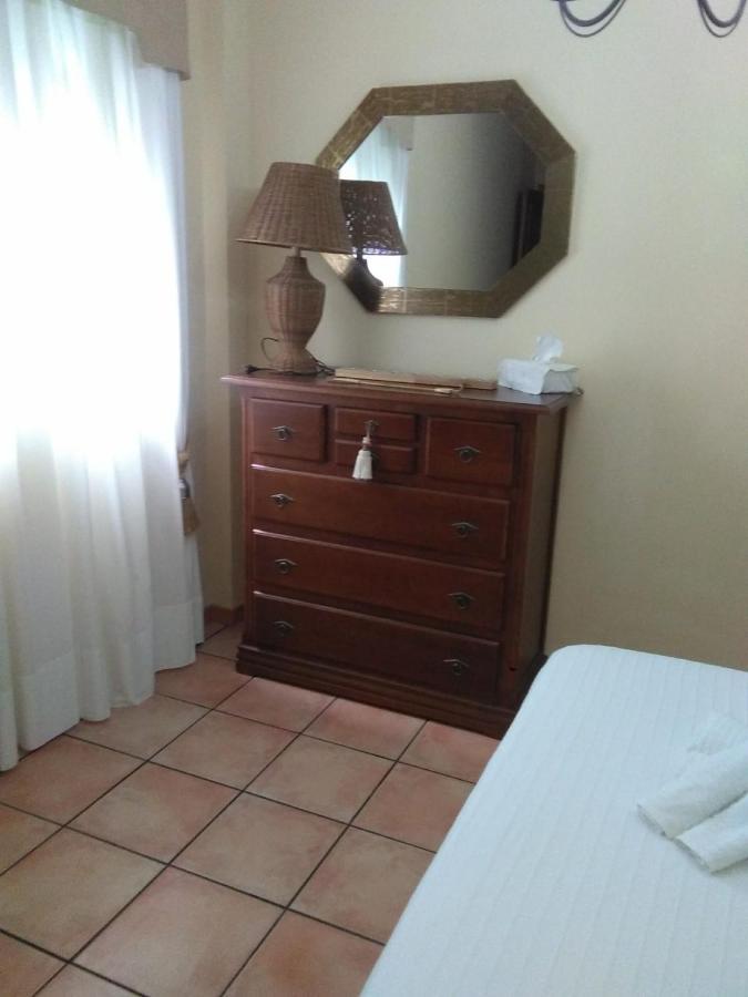 Chalet Con Encanto Villa Palomares del Rio Luaran gambar